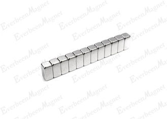 Porcellana Forti mini magneti di alto livello, piccoli forti magneti a barra di alta induzione residua fornitore