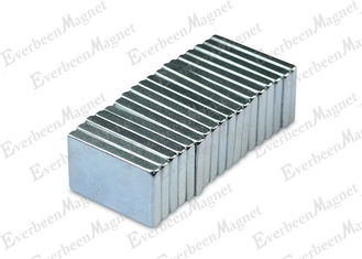 Porcellana Blocchi N42 i magneti permanenti da 16 * 10 * 2 millimetri utilizzati per le parti di automobile fornitore