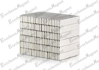 Porcellana Forti magneti su misura del blocco neo, rivestimento di NICuNi dei magneti del quadrato N42 ultra fornitore