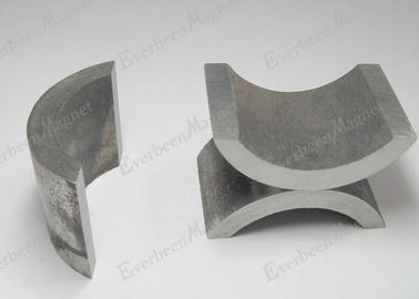 Porcellana Magneti del cobalto del samario dell&#039;arco con smagnetizzazione anti- di magnetizzazione di spessore distributore